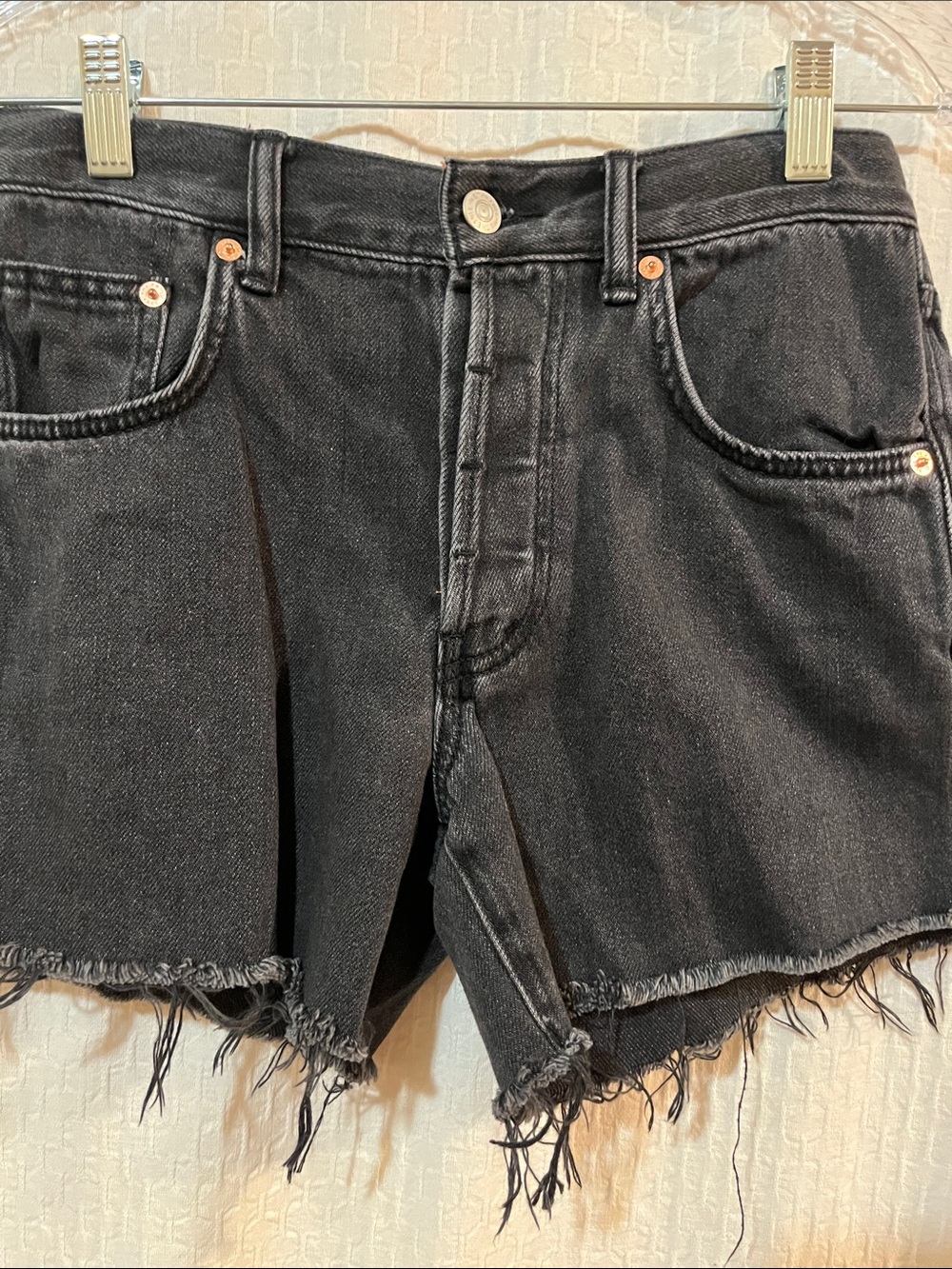 New WE THE FREE Anthropologie Ivy MID RISE Button Fly Blk Jean Shorts - NEW
